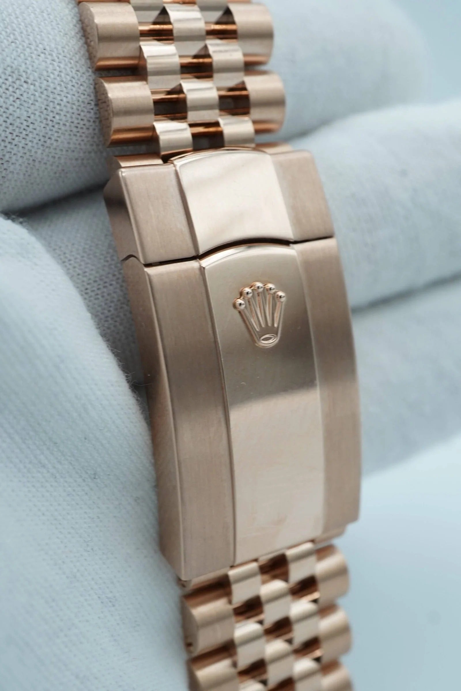 ROLEX SKY DWELLER (GOLD BLUE)