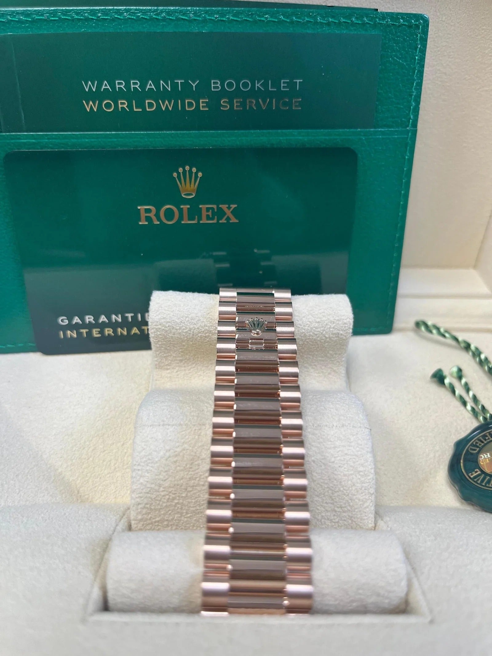 Rolex Day-Date 40 Oyster, 40 mm, Everose gold