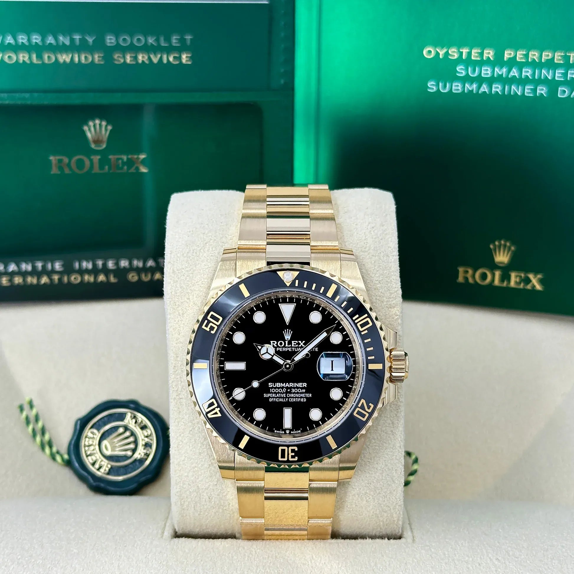 Rolex Submariner Date Oyster, 41 mm, yellow gold