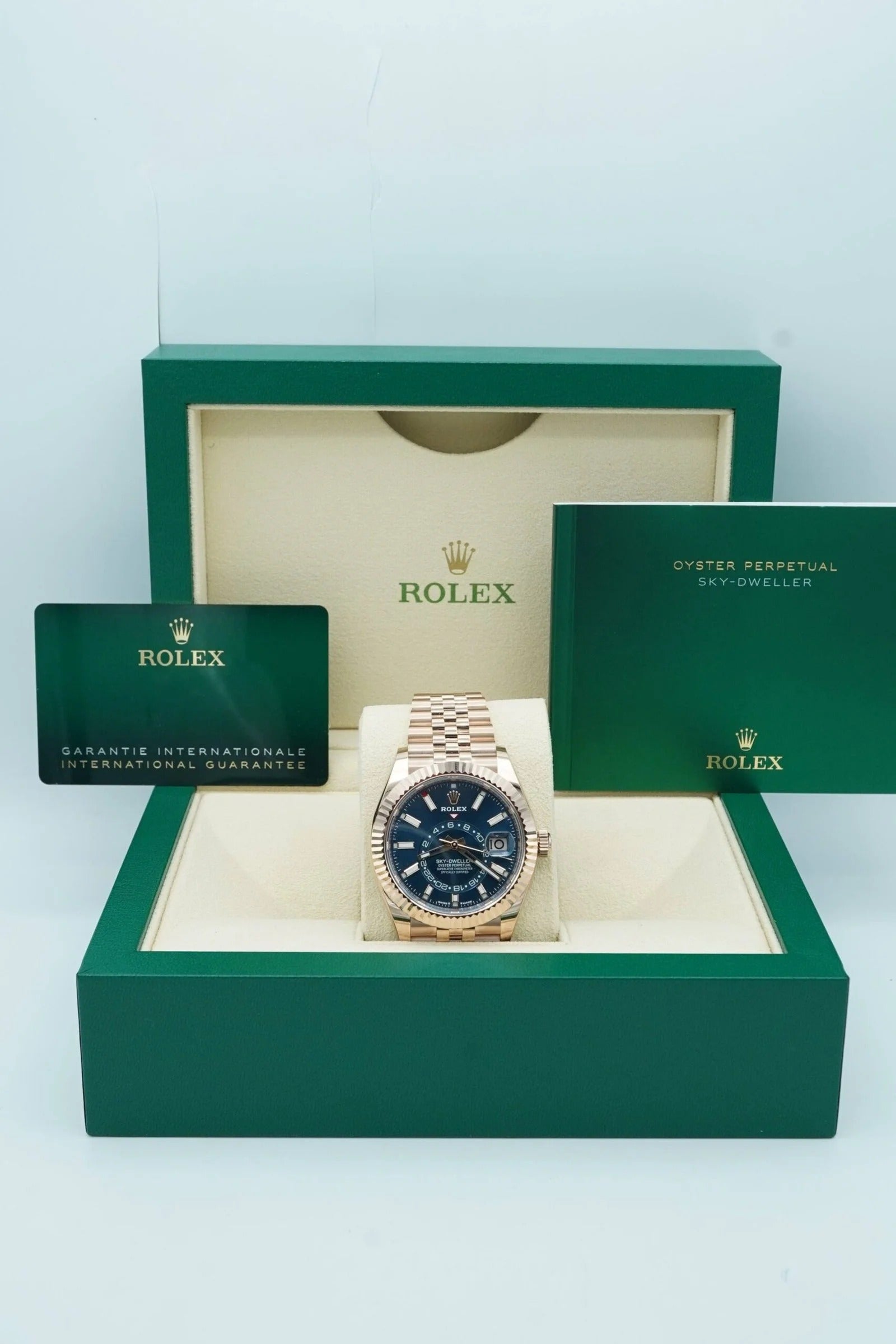 ROLEX SKY DWELLER (GOLD BLUE)