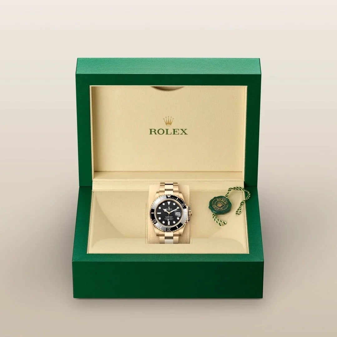 Rolex Submariner Date Oyster, 41 mm, yellow gold