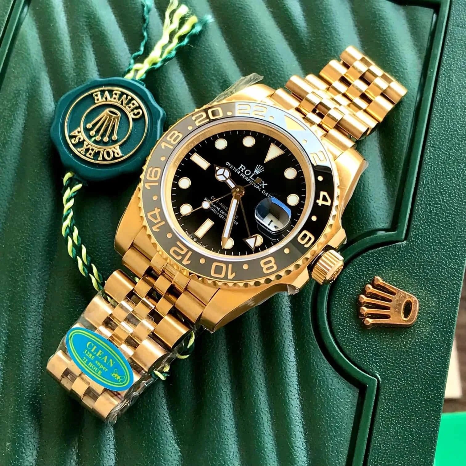 Rolex GMT-Master II Oyster, 40 mm, yellow gold