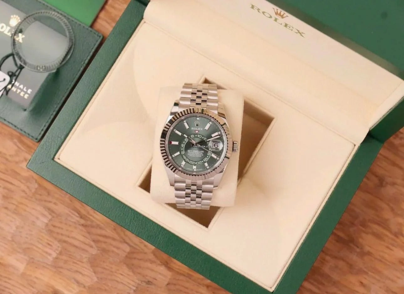Rolex Day-Date 40 Oyster, 40 mm, white gold Green