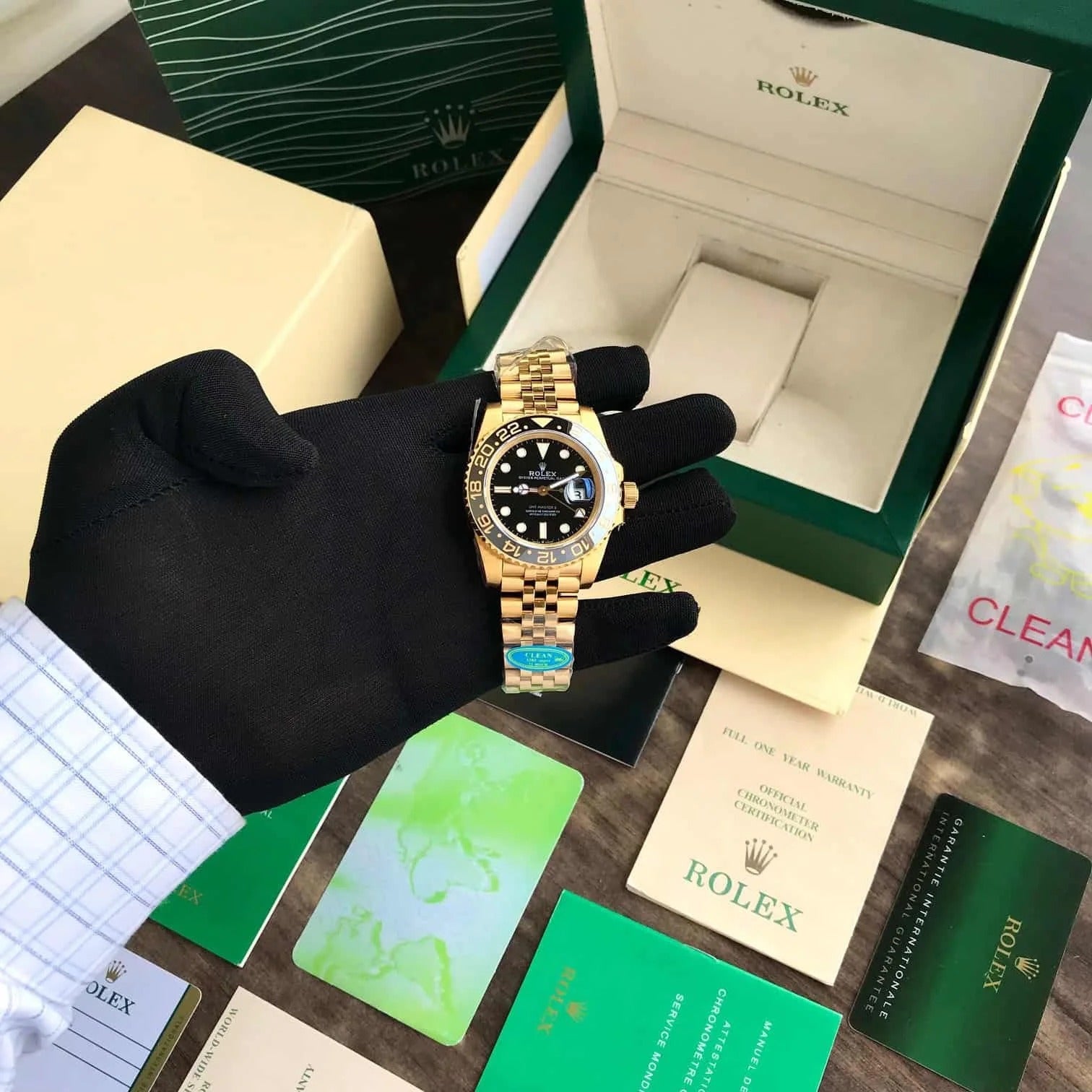 Rolex GMT-Master II Oyster, 40 mm, yellow gold